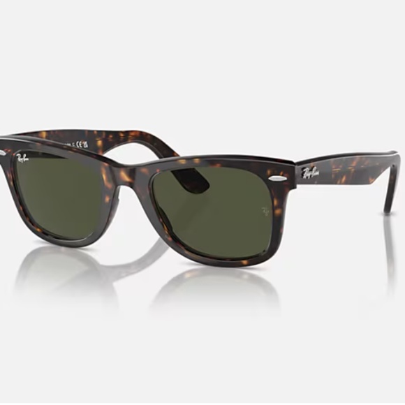 RAYBAN WAYFARER CLASSIC Polished Tortoise with classic Green G-15 lens - Picture 1 of 5
